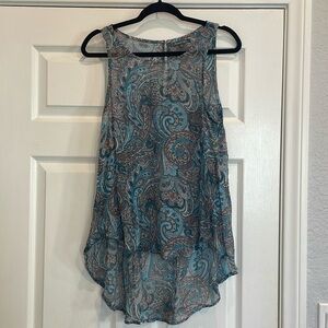 Michael stars size m paisley high-low hemmed sheer shell top